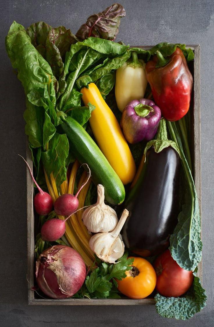 Green Crisp Delight: Pure Farm-Fresh Assortment